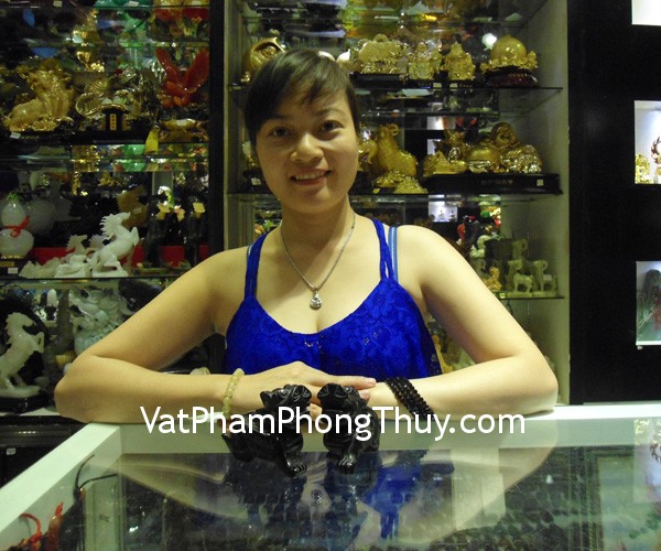 Chị Kim Anh - khách hàng mua tỳ hưu hắc ngà nhỏ HM012