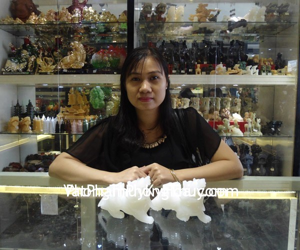 Chị Thủy - Khách hàng mua Tỳ hưu Bạch ngọc M009