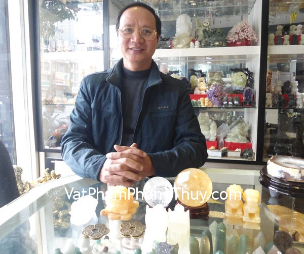 Chú Công - khách hàng mua tỳ hưu thanh ngọc nhỏ, thiềm thừ thạch anh trắng, thiềm thừ đá ngọc Hoàng long, sư tử hoàng long, tiền mai hoa và quả cầu thạch anh vàng, quả cầu thạch anh trắng