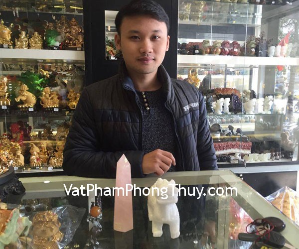 Anh Quân - khách hàng mua tỳ hưu Bắc Kinh trung và trụ thạch anh hồng