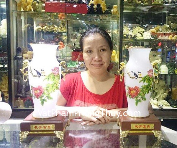 Chị Thy - Khách hàng mua Bình ngọc hoa mẫu đơn H473G
