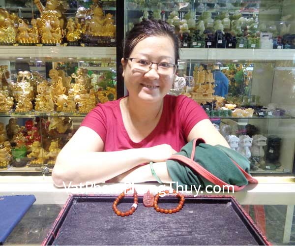 Chị Tuyết - khách hàng mua Chuỗi tỳ hưu mã não đỏ S6003, Phật bản mệnh mã não đỏ (tuổi Thìn) S1131-5