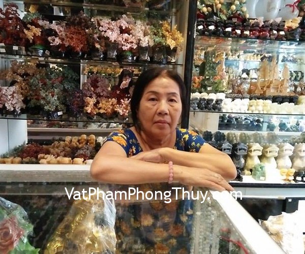 Cô Như - khách hàng mua chuỗi thạch anh dâu hồng S6231-1306