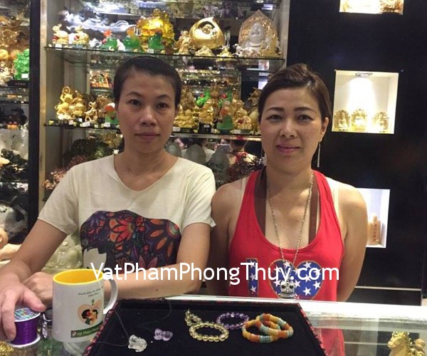 Chị Kim Nguyệt- khách hàng mua chuỗi đông linh lucky S6462, chuỗi thạch anh tím S6223-s3-1741, tỳ hưu thạch anh vàng S764 và tỳ hưu thạch anh tím S763