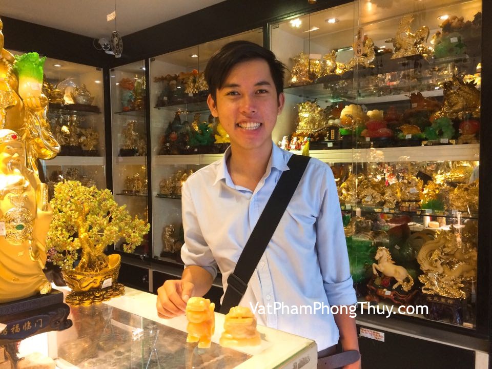 Anh Phi - khách hàng  mua thiềm thừ hoàng long nhỏ GM022,  tỳ hưu hoàng long có bờm 5 tấc