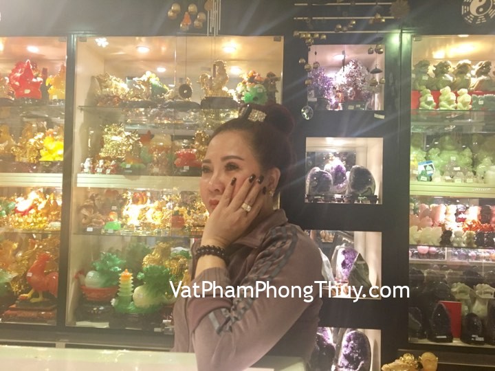 Chị Thư - khách hàng mua chuỗi thạch anh tím đậm Uruguay A+++ S6361-S5-2067, S6361-S5-1802