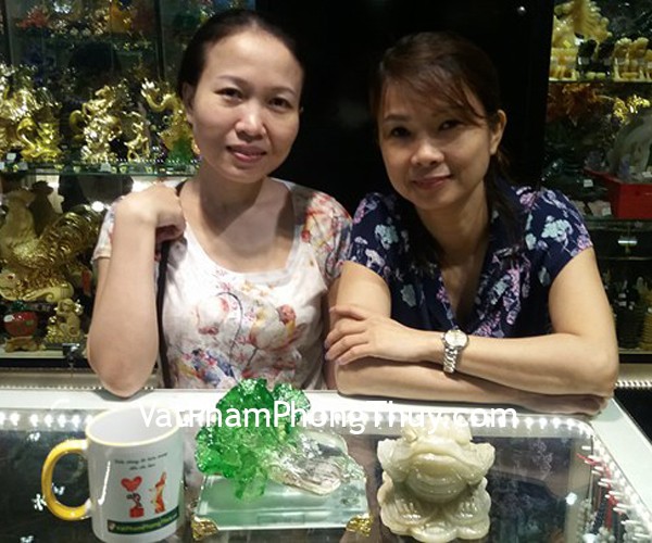 Chị Hiếu - Khách hàng mua Thiềm thừ cẩm thạch tây tạng trung CTT-M và Bắp cải lưu ly đế thủy tinh