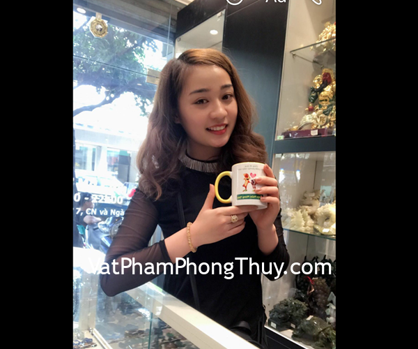 Chị Thảo - khách hàng mua chuỗi thạch anh tóc vàng A+ S6665-3896