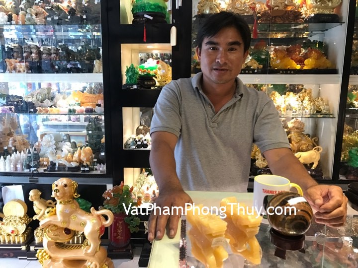Anh Quyện - khách hàng mua cặp Kỳ Lân đá hoàng long GM032, quả cầu đá mắt mèo HM153-S5-3230