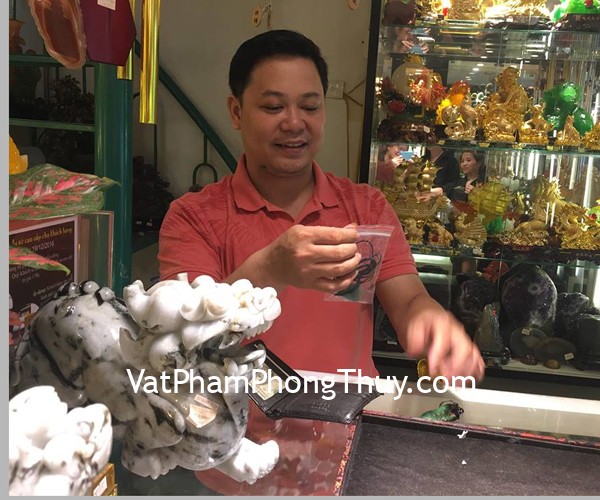 Anh Huy - Khách hàng mua Phật bản mệnh đá ngọc Đông linh – Ngọ ( Đại Thế Chí Bồ Tát) S6338-5