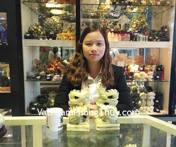 Chị Xuân - khách hàng mua Rồng cẩm thạch N075
