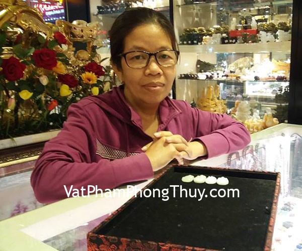 Cô Phương - khách hàng mua Phật bản mệnh phỉ thúy tuổi Sửu + Dần, Thìn + Tỵ , Tuổi Mão