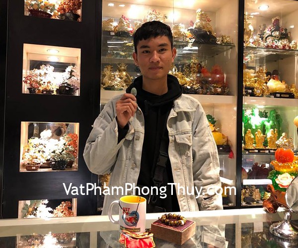Anh Trí - khách hàng mua phật bản mệnh tuổi Thân ngọc Phỉ Thuý và chuỗi mắt mèo S6837