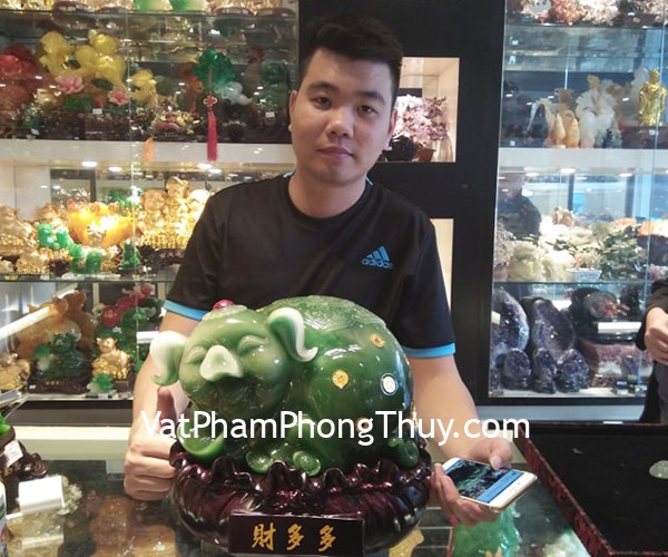 Anh Dũng - khách hàng mua tượng thần tài heo xanh LN024