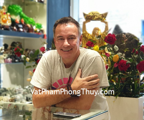 Mr. Mick Thomas - khách hàng chuỗi thạch anh tím đậm A S6651-S3-2260 và S6651-S3-1815